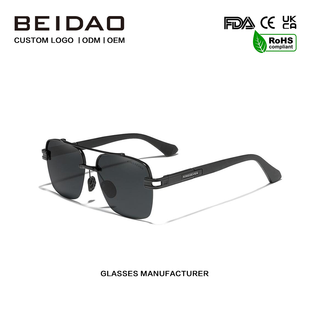 Kleurrijke retro gepolariseerde zonnebril